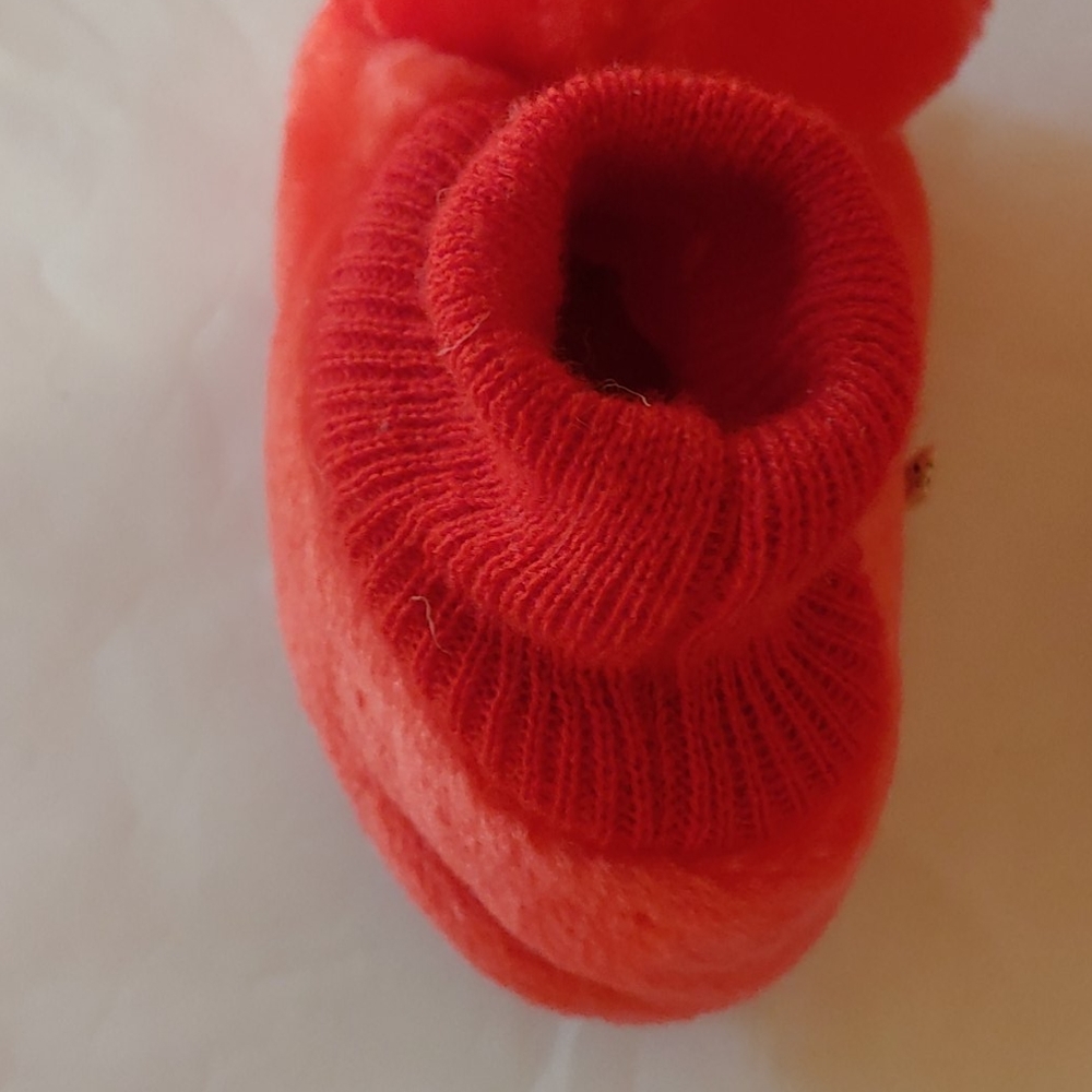 Elmo Socks/Slippers - Picture 4 of 4
